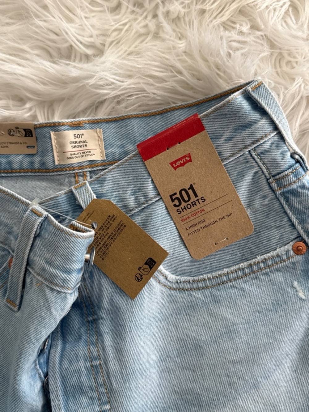 Light Blue Denim Shorts Levi's 501 Distressed - Picture 5 of 8